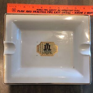 Vintage, ceramic gold, trimmed Trinidad cigar holder